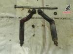 Estriberas, reposapies delanteros originales Ducati. Se ha soldado un tornillo en el extremo, solo hay cortarlo. El estriado en bu
