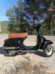 Vespa P200E