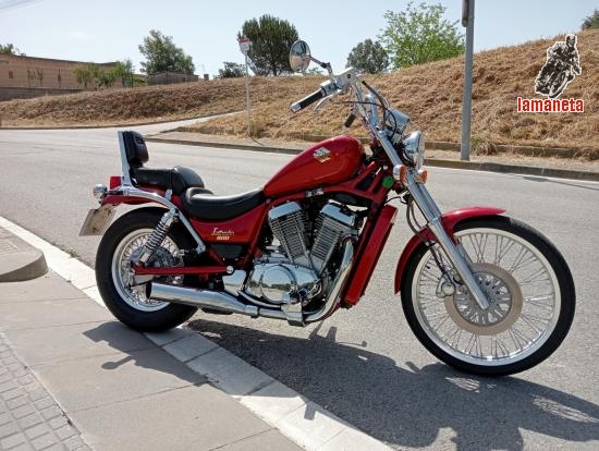 Suzuki Intruder  -  800 cc