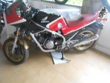 HONDA   VF-500 