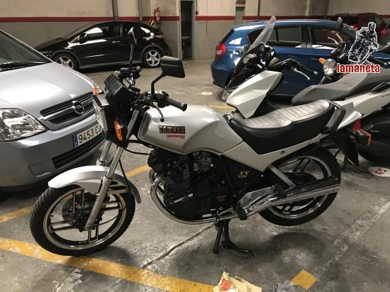 Yamaha XS 400  -  400 cc