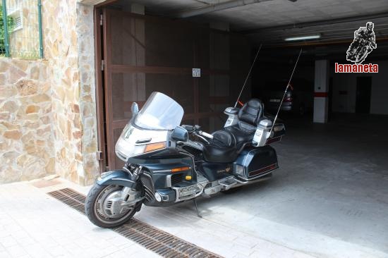 Honda Goldwing  -  1500 cc