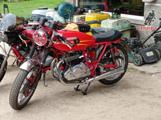 Ducati 500 twin  -  500 cc