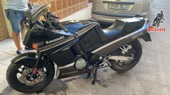 KAWASAKI GPX  -  600 cc