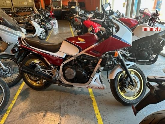 honda vf 750 f interceptor   -  750 cc