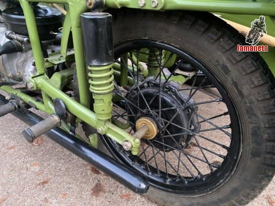 Ural M67 con sidecar  -  650 cc