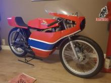 HONDA  MT 125 R 