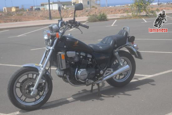 HONDA VF 750 CUSTOM  -  750 cc