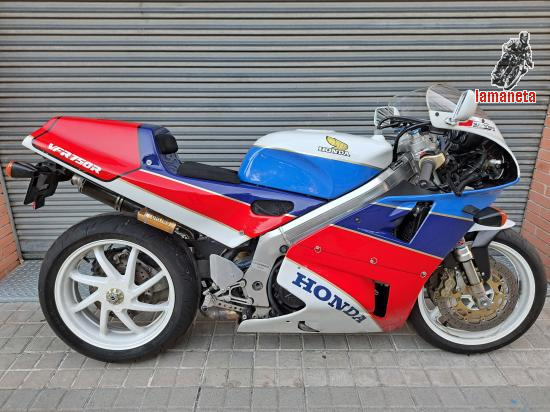 Honda VFR 750 F (RC30 Replica) de 750 cc