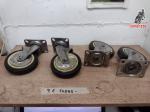 Juego de ruedas  Marca  AFO  que  soportan 80 kilos unidad, son de mucha  calidad, Giratorias, precio de todas, 9 euros  mas infor