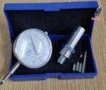 Kit de calado para la puesta a punto de motores. Incluye el relojparador y varios accesorios. <br><br> Relojparador con esfera. <b