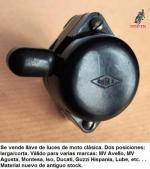 Se vende llave de luces de moto clasica. Dos posiciones largacorta. Valido para varias marcas MV Avello, MV Agusta, Montesa, Iso, 