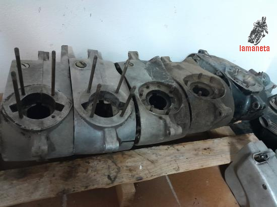 Vendo carteres vacio y tapas motor ...