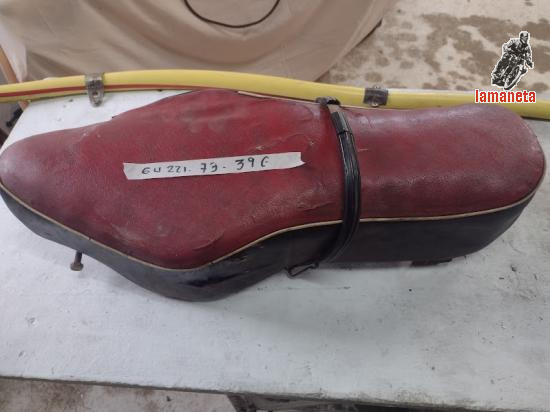 Asiento  de guzzi 73 el esqueleto...