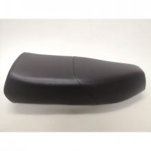 Funda Asiento Derbi Variant PLANO NEGRO  SERIGRAFIADO  Funda de asiento para DERBI Variant, para modelos con asiento plano por la 