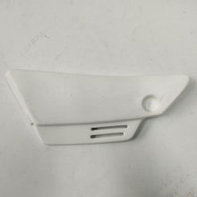 Lateral Dcha. Puch Minicross Super 3  Condor 1  Tapa lateral derecha para Puch Minicross Super 3, realizada en fibra de vidrio fie