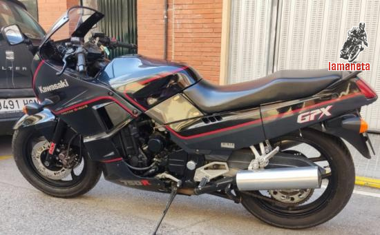 Kawasaki GPX 750R