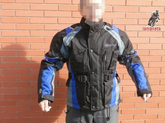 Vendo cascos, guantes y cazadora térmica según se muestra 