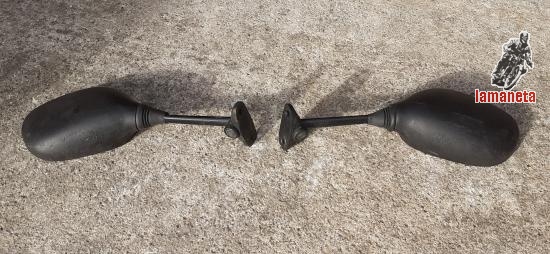 Se venden espejos de moto, desconozco marca y modelo. 