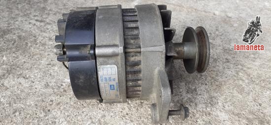 Se vende alternador de coche VW PASSAT CL 1. 8 1985