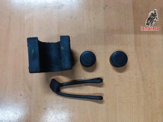 Kawasaki KZ400 Juego gomas deposito gasolina. Contesto whats