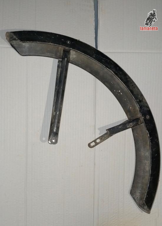 guardabarros de chapa delantero para derbi variant, esta con