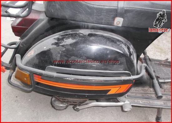 Juego de defensas de color negro para Vespa 200, se compone