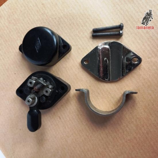 Se vende llave de luces de moto clásica. Dos posiciones: la