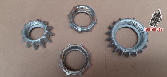 Se venden roscas de tubo de escape, nuevas.  Medidas: 48 mm 