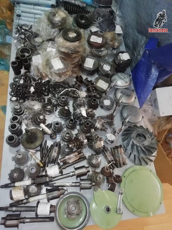 material de vespa del 53 al 65 mas de 440 unidades el lote 1