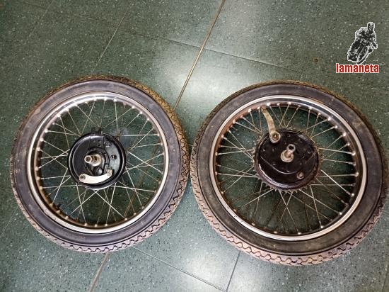 BSA     NORTON   ruedas   delantera y trasera  llantas en 19