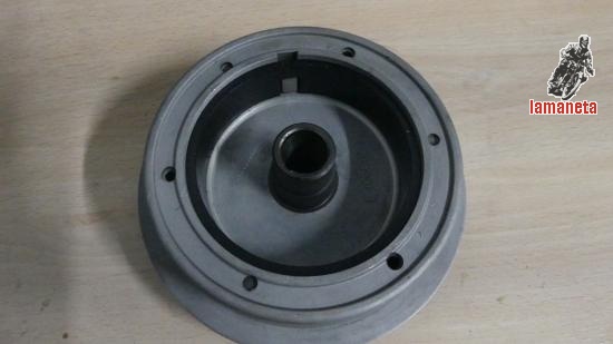 Plato Volante magnético marca BGM para Lambretta LI, SX, TV