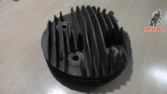 Culata original Lambretta para motor 200cc. En buen estado. 