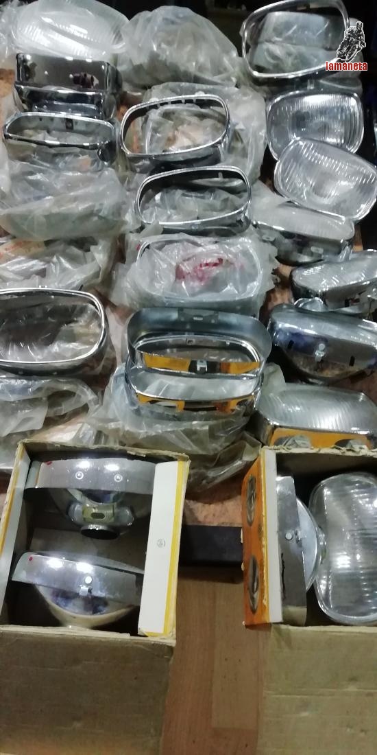 unos 30 cerquillos 9 opticas mas 15 cristales, son de plasti