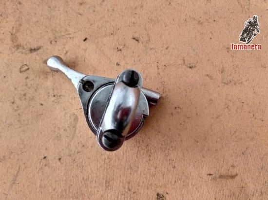 Mando auxiliar. Contesto whatsapp