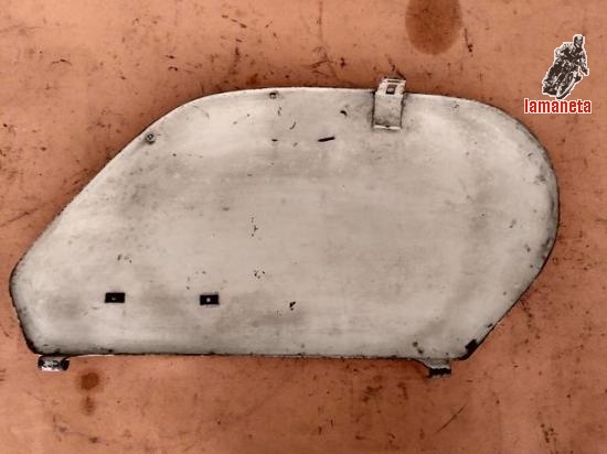 Tapa lateral izquierda Vespa PKS. Contesto whatsapp. 