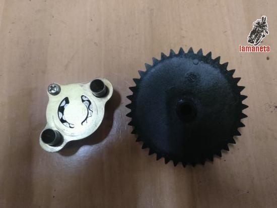 Bomba aceite motor Honda Lead 100. Contesto whatsapp. 