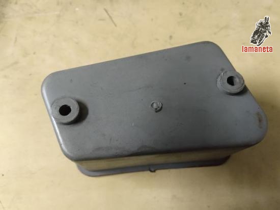 Funda caja herramientas. No se de que moto es. Contesto what