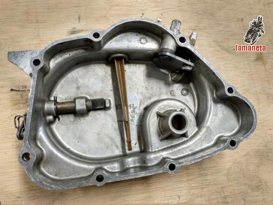 Tapa embrague Honda Serveta 50 4t. Contesto whatsapp. 