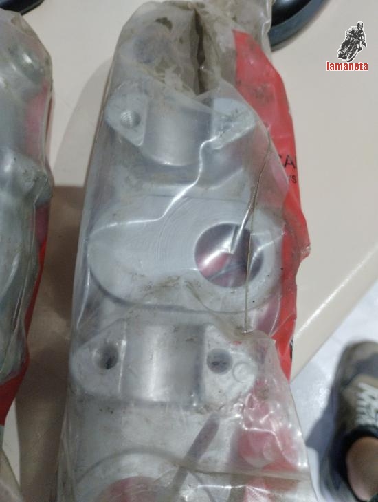 Tijas de montesa Cappra VB 1977, nuevas , origen, en su bols