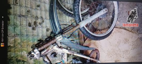 Restos de Mobylette, desmonto y envio todo o parte. Pideme l