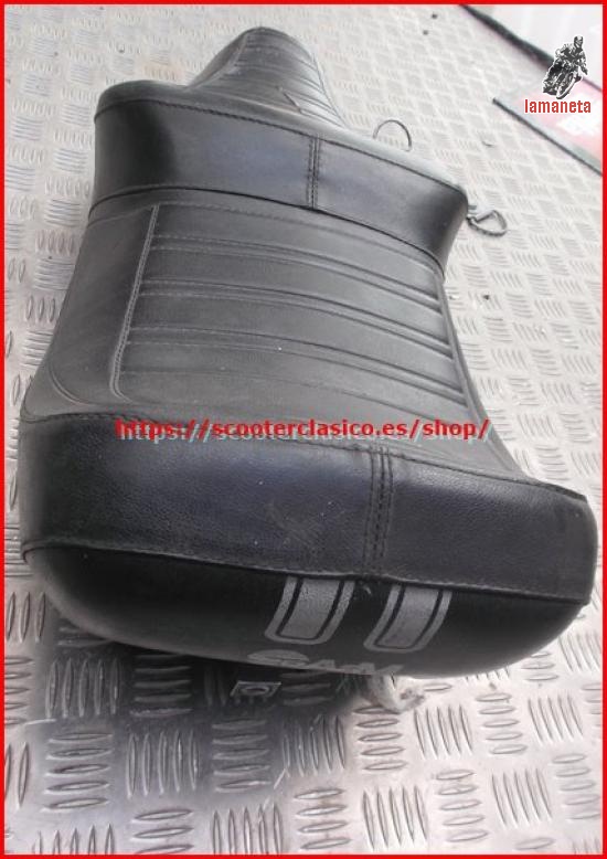 Asiento deportivo 2 chepas de Vespa, es para Vespa 200, pero