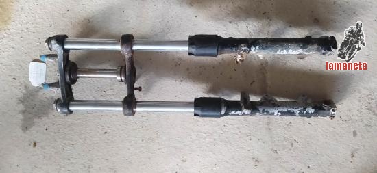 Horquilla completa de Bultaco Striker 125   también tenemos