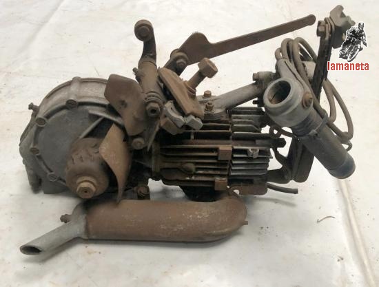 Motor completo Mosquito M  - 50 Tiene rodillo, carburador co