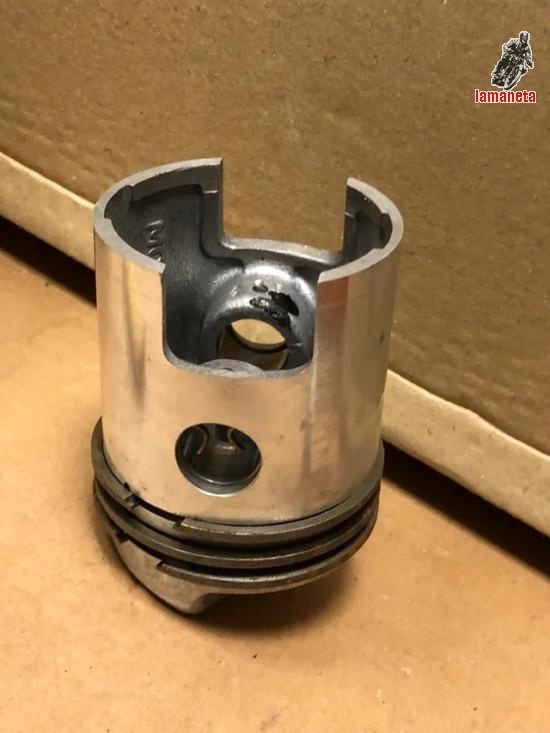 Piston con deflector Vespa 125. Nuevo, para Vespa 125 año 1