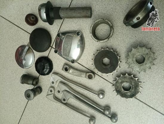 Ducati piezas, 10€ cada una, consultar disponibilidad