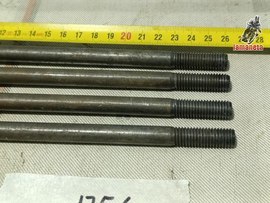 Conjunto de 4 pernos o esparragos cilindro culata de Ducati 