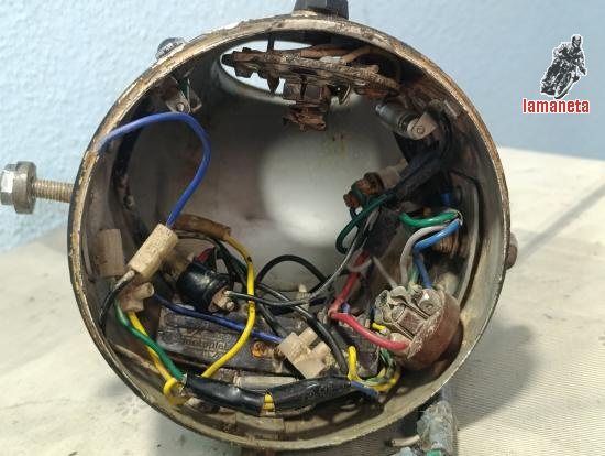Faro Ducati 125 160 optica de 130mm. Para restaurar, lleva l