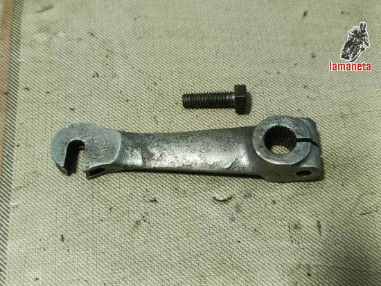 Leva freno delantero Ducati.  Estriado y rosca en buen estad