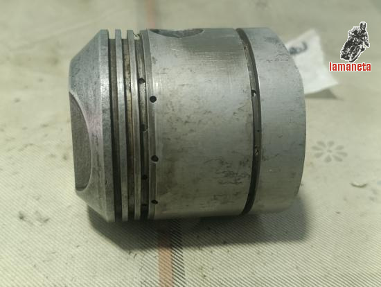 Piston usado Ducati 200 67mm Tarabusi. No hay segmentos, cir